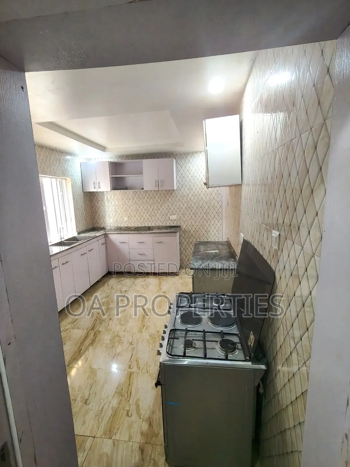 4bdrm Duplex in Omotunde Estate, for rent in Ibadan