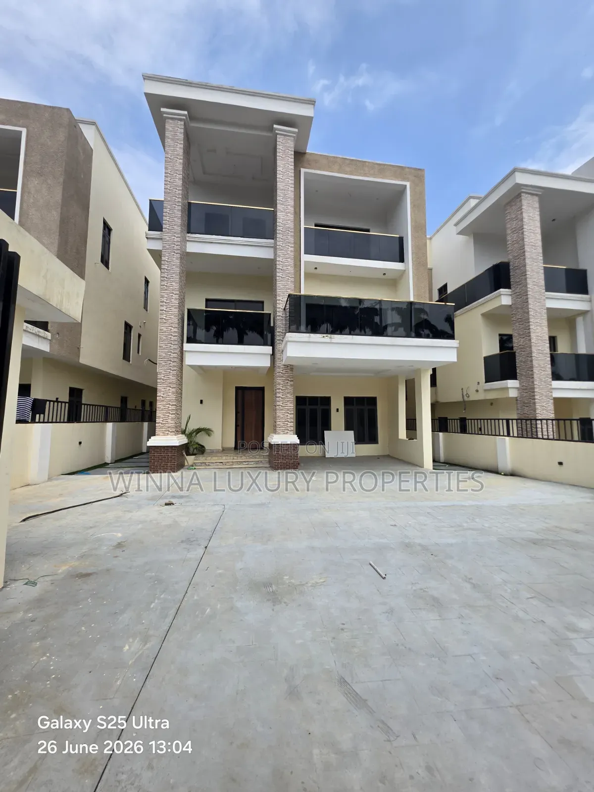 6bdrm Duplex in Gwarinpa 7Th Avenue for sale in Gwarinpa