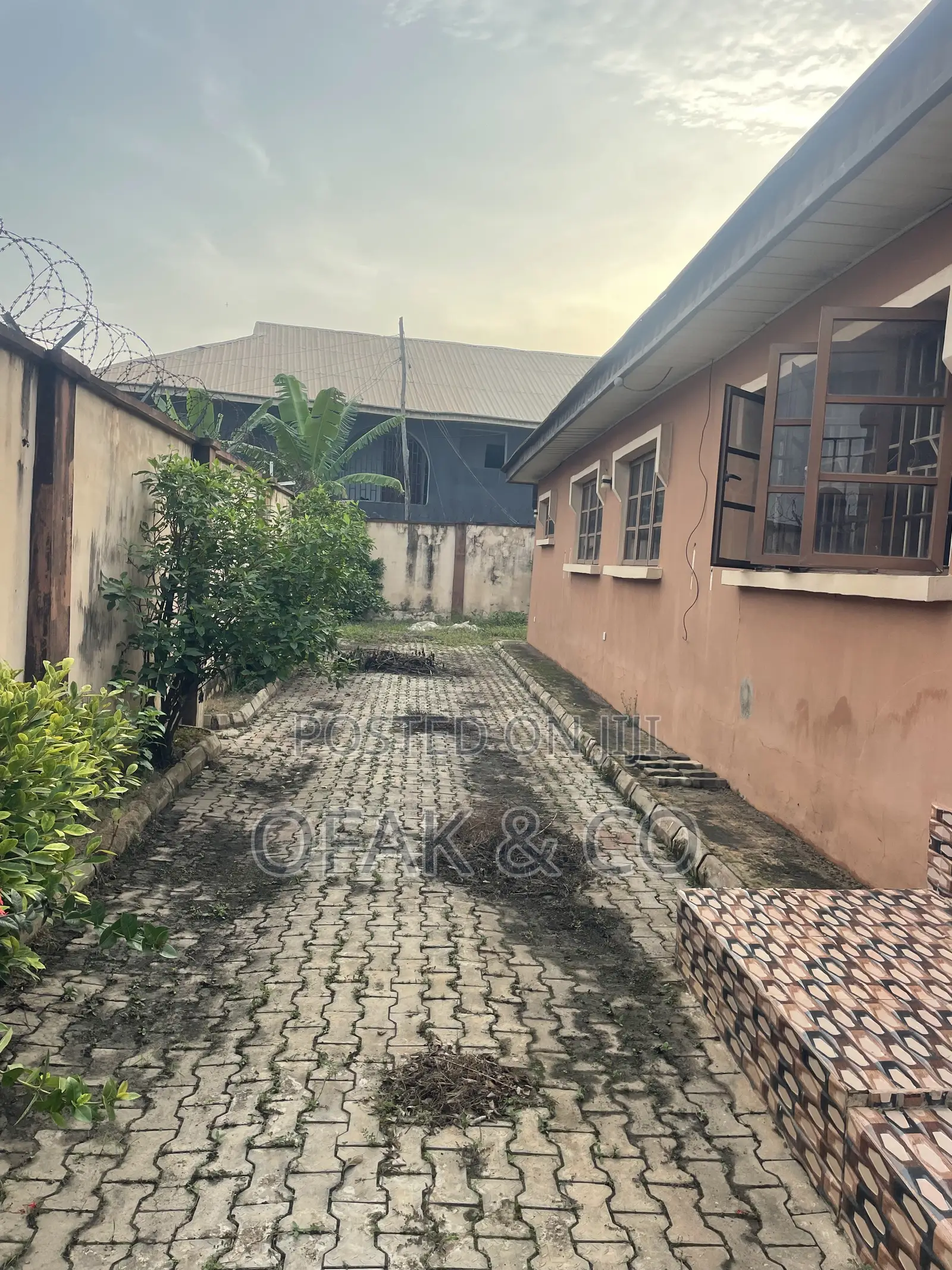 5bdrm Duplex in Akinyele for sale in Akinyele