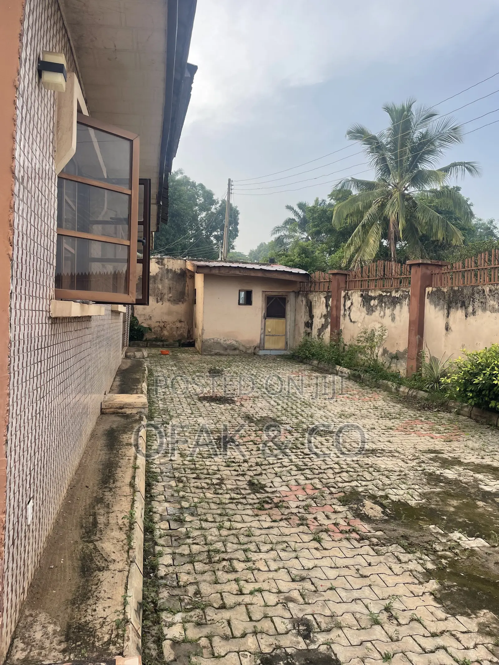 5bdrm Duplex in Akinyele for sale in Akinyele