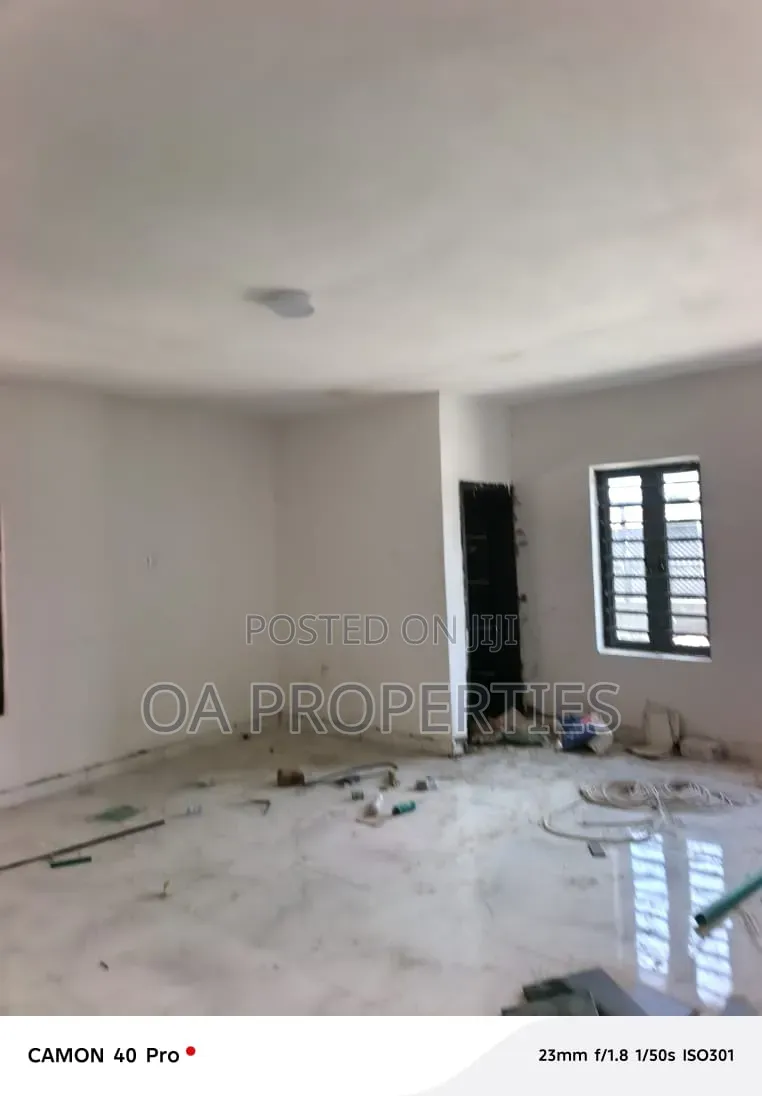 2bdrm Block of Flats in Omolayo Estate Akobo, Ibadan for rent in Ibadan