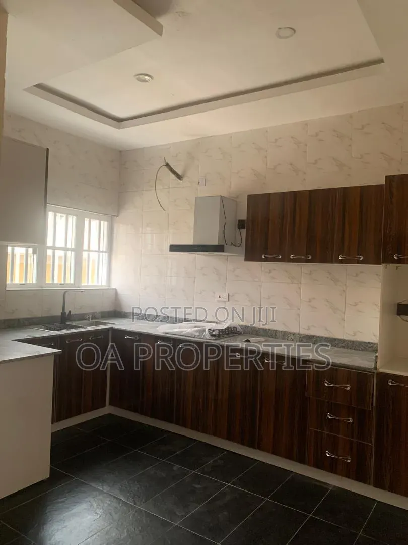 4bdrm Duplex in Carlton Gate Estate for rent in Ibadan