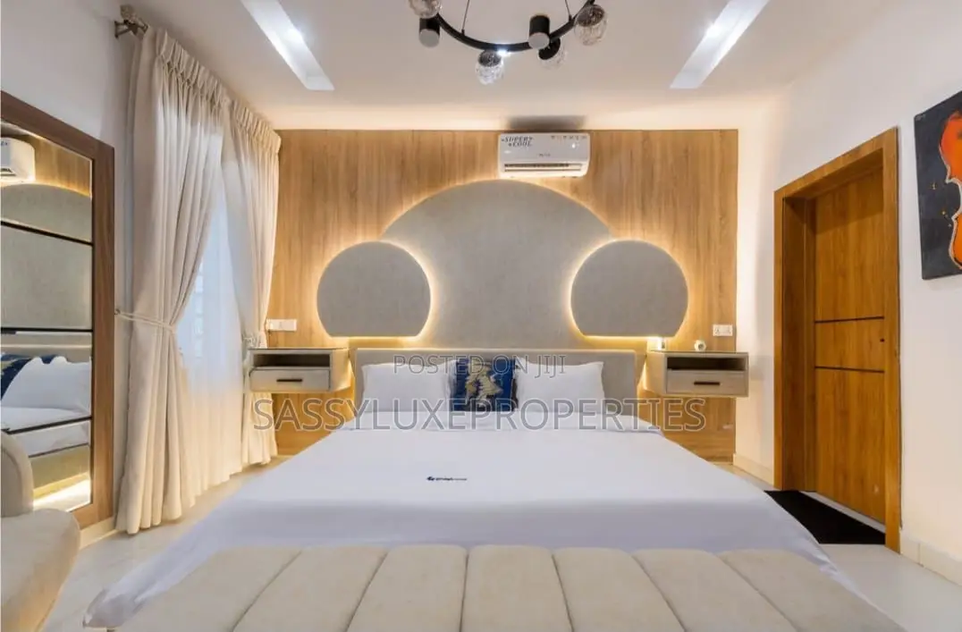 Cozy 2 Bedroom Apartment With Ps5,Pool in Lekki Phase 1