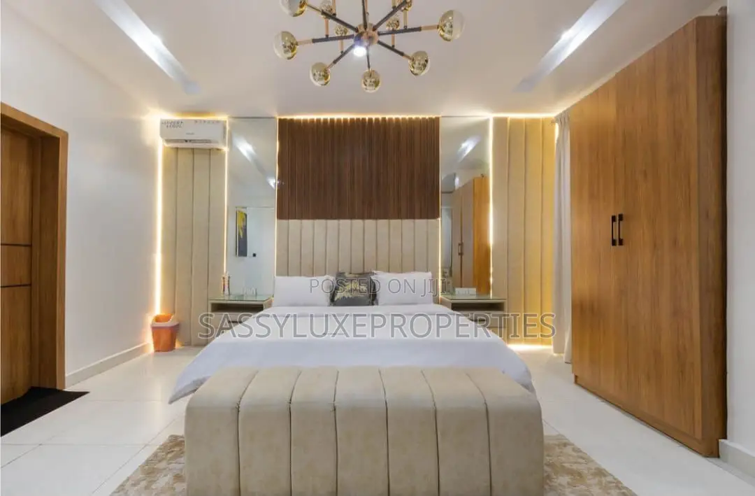 Cozy 2 Bedroom Apartment With Ps5,Pool in Lekki Phase 1