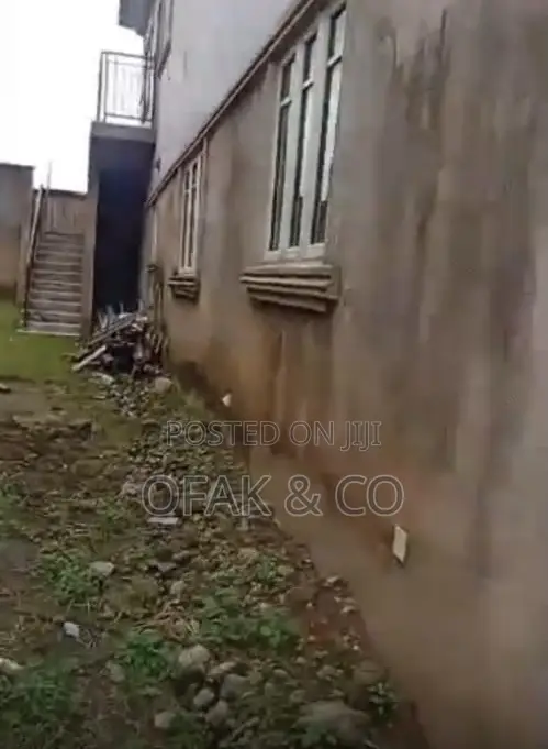10bdrm Mansion in Basorun for sale in Basorun