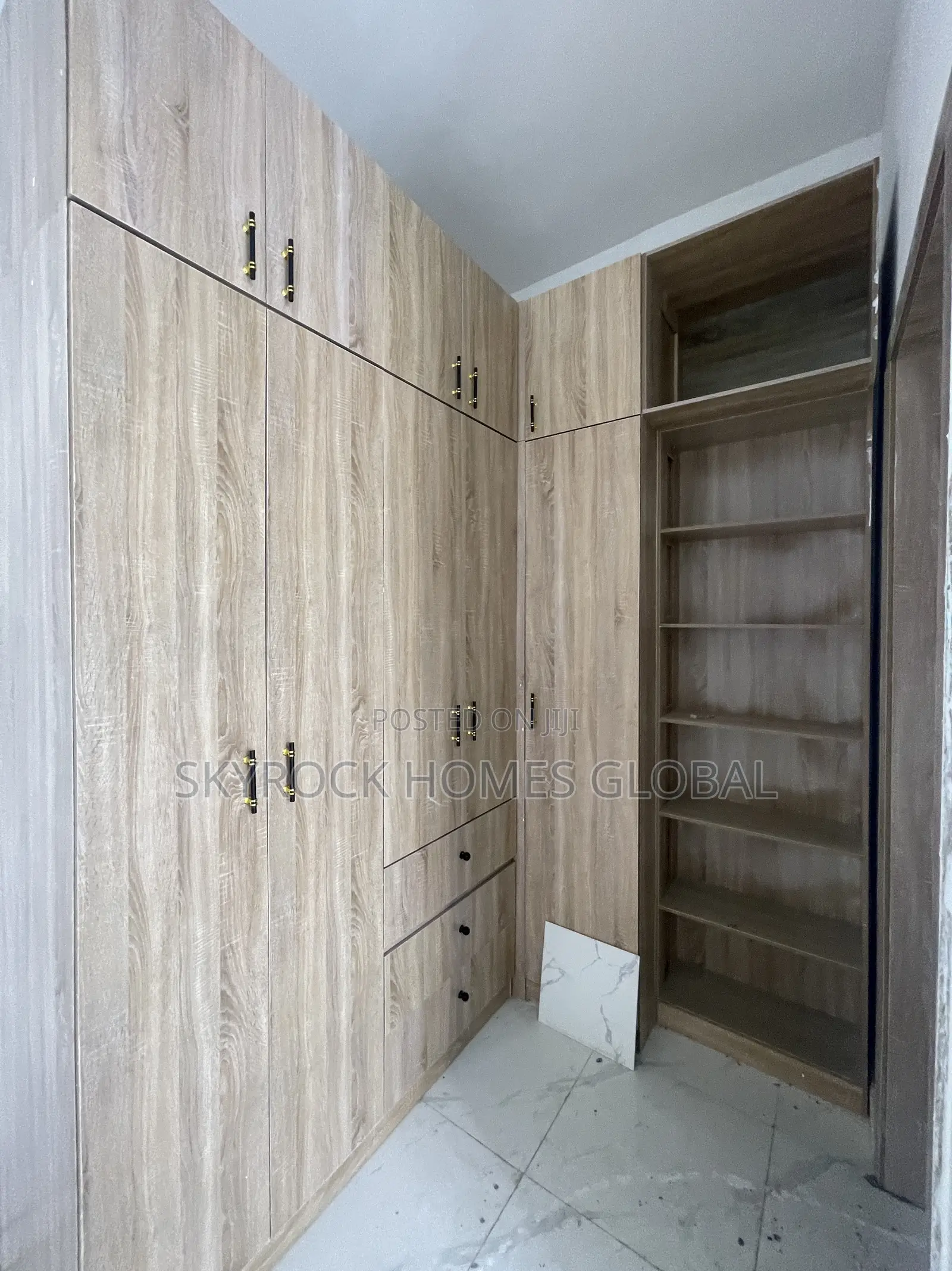 4bdrm Duplex in Ikota for rent in Ikota