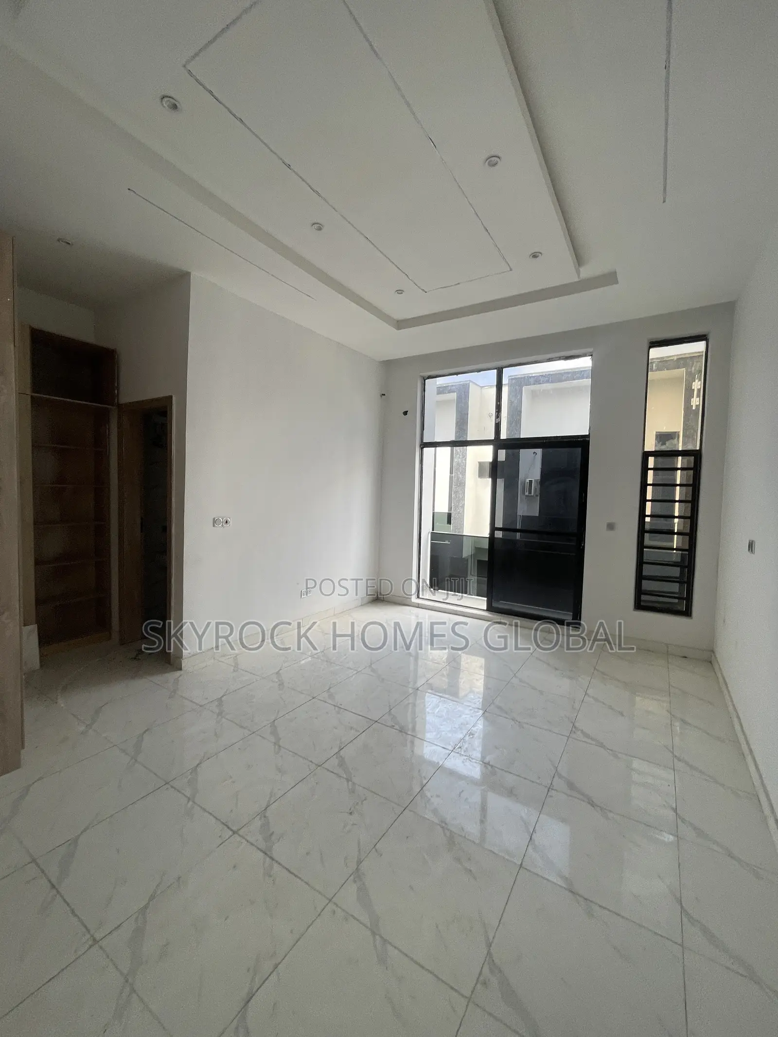 4bdrm Duplex in Ikota for rent in Ikota