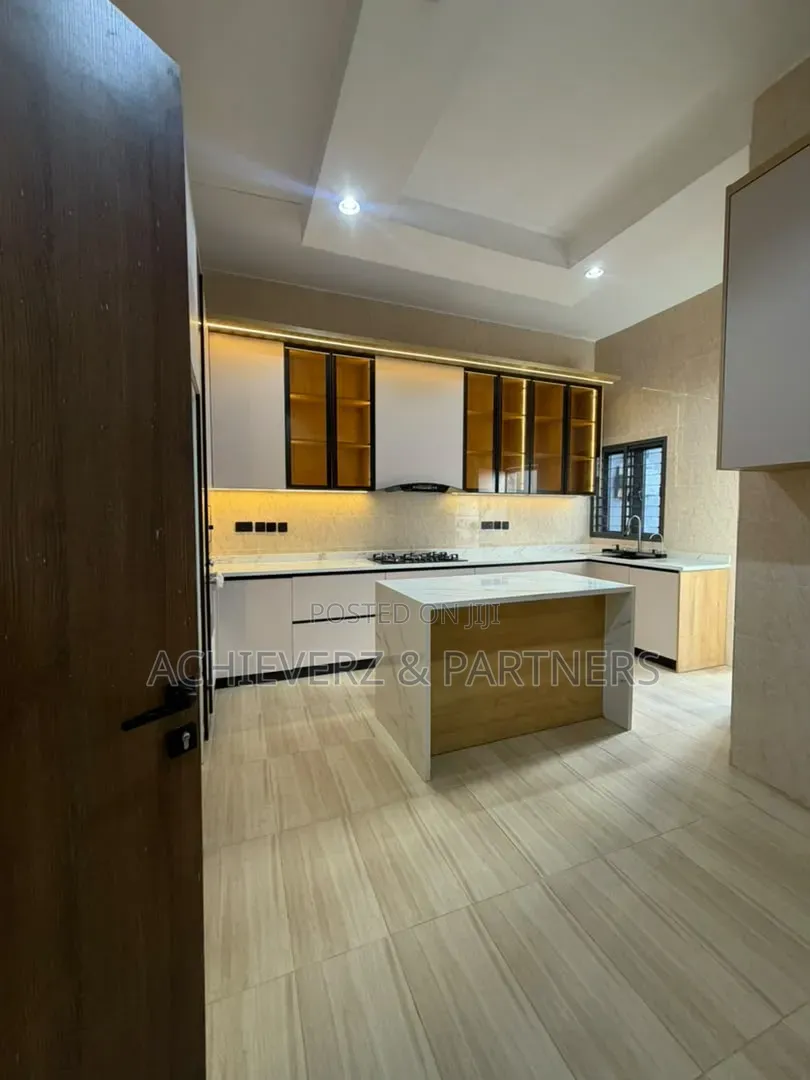 4bdrm Duplex in Guzape District for sale in Guzape District