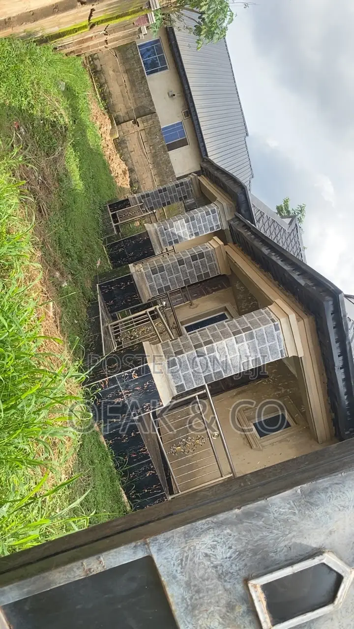 3bdrm Bungalow in Idishin for sale in Idishin