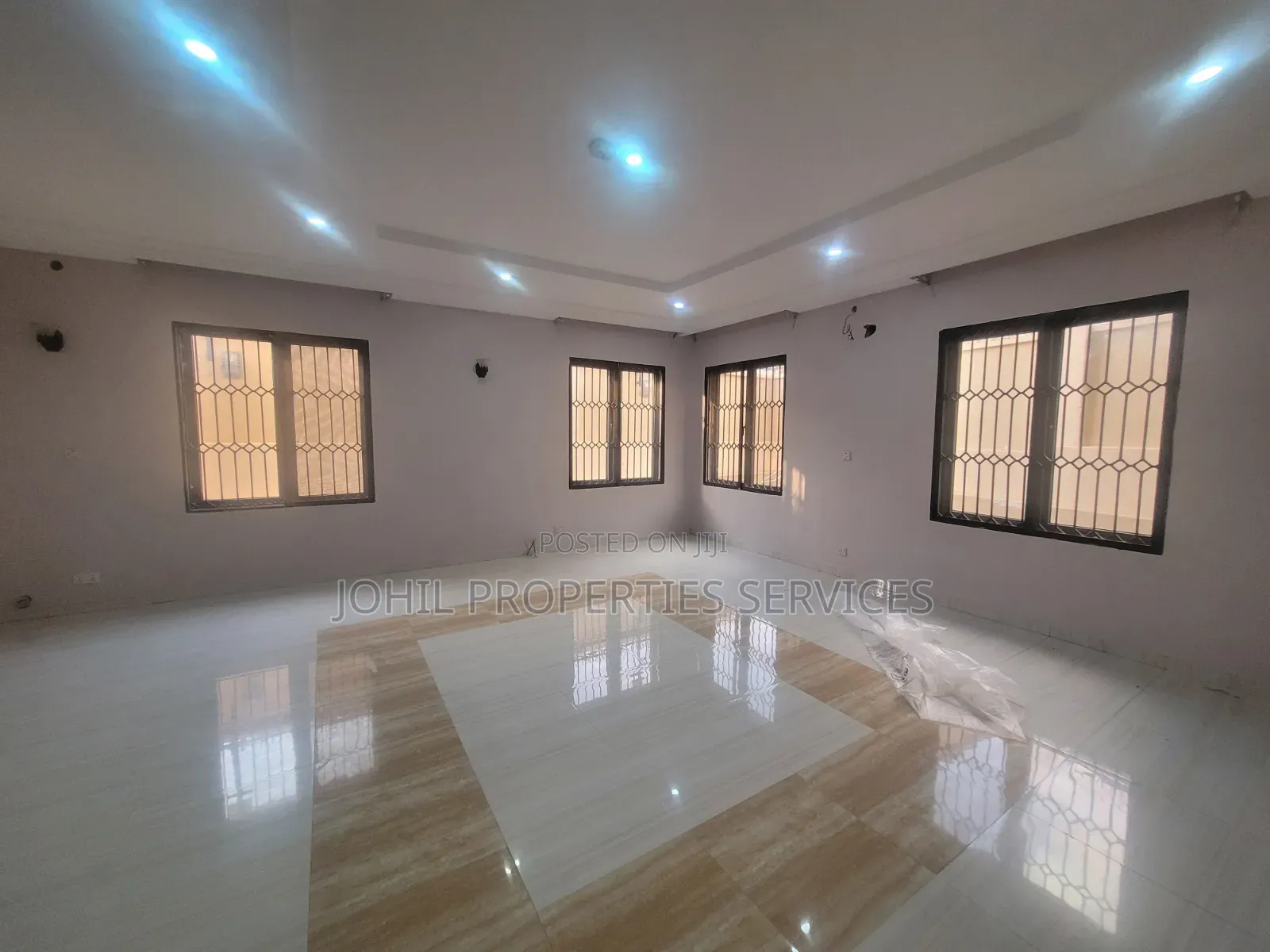 3bdrm Block of Flats in Wuye for rent in Wuye