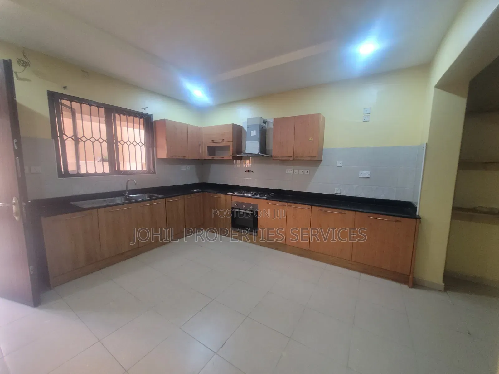3bdrm Block of Flats in Wuye for rent in Wuye