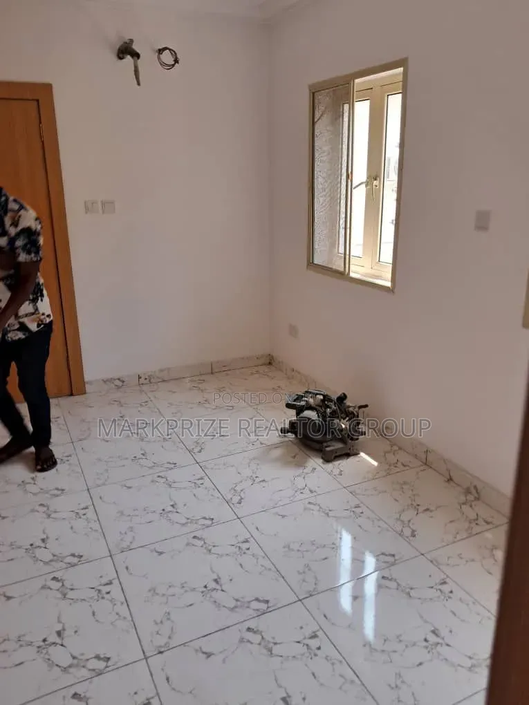 5bdrm Duplex in Ologolo Lekki for sale in Ologolo