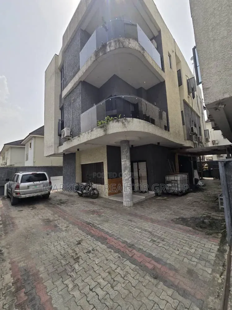 5bdrm Duplex in Ikate Lekki for sale in Ikate