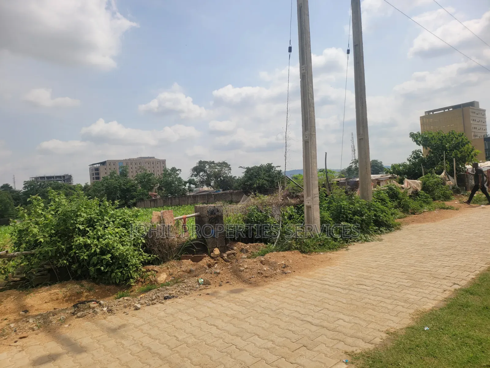 4211sqm Mixed Use Land for Sale at Katampe Main With C of O for 3 B in Katampe (Main)