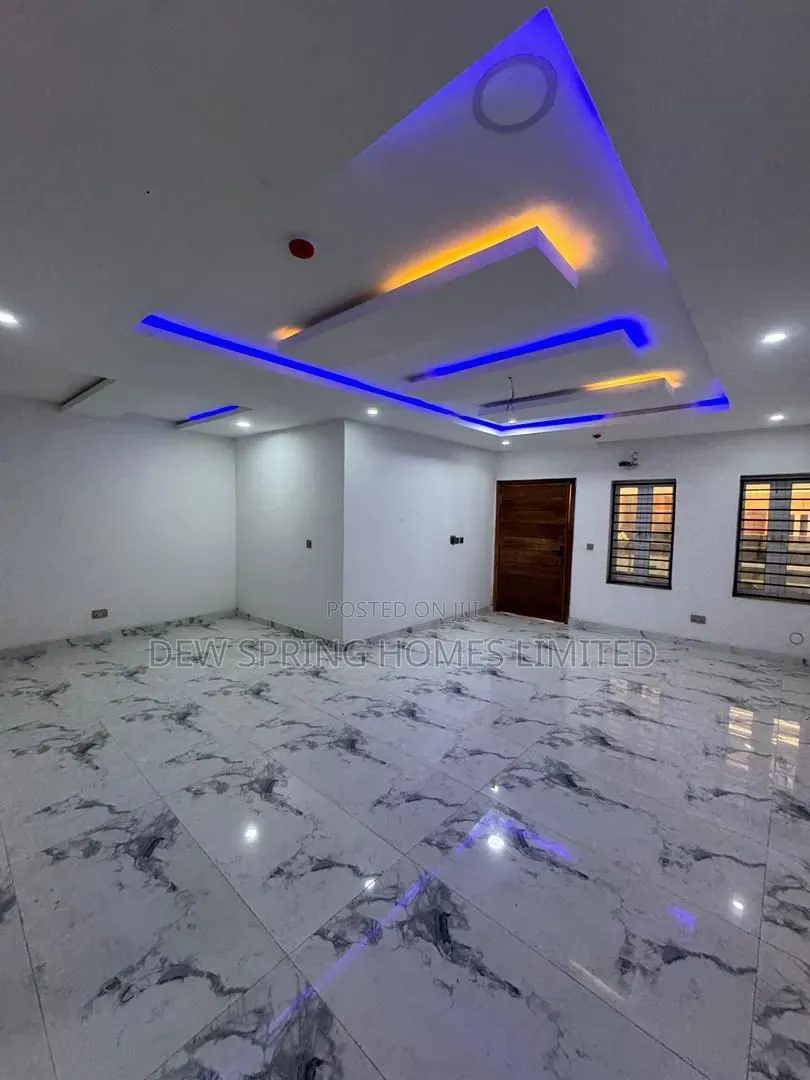 2bdrm Apartment in Lekki Phase 1 for sale in Lekki Phase 1