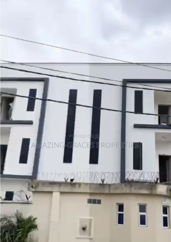 Furnished 4bdrm Duplex in GRA Phase 1 for sale in GRA Phase 1