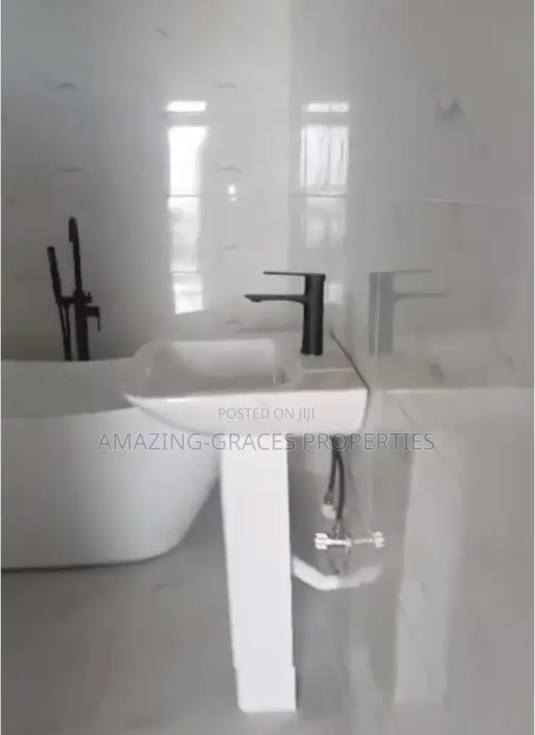 Furnished 4bdrm Duplex in GRA Phase 1 for sale in GRA Phase 1