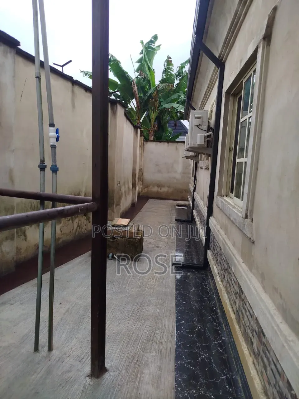 Standard 5 Bedroom for Sale in Uyo