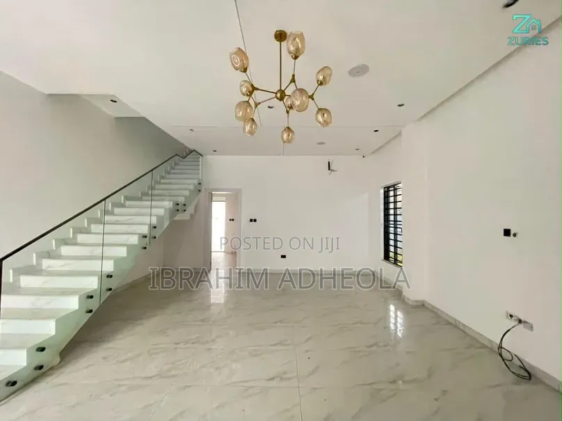 5bdrm Duplex in Ikeja Gra for sale in Ikeja GRA