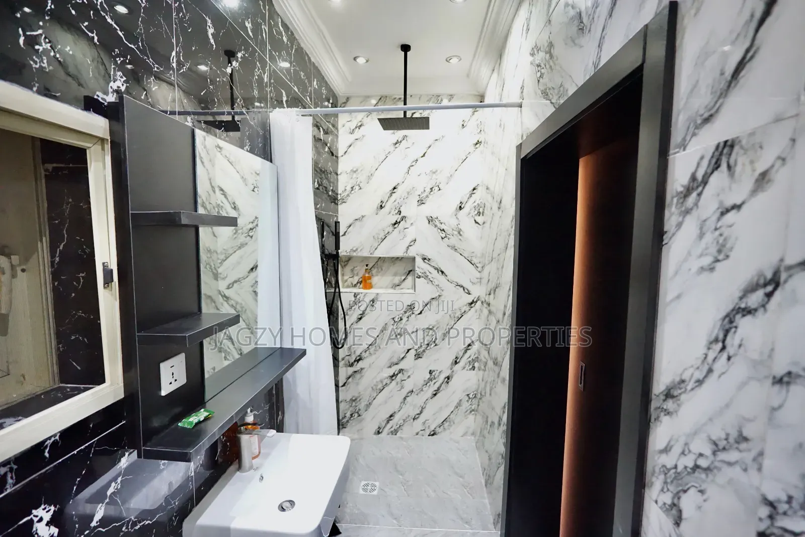 Massive Short Let Apartment in Lekki in Lekki Phase 1