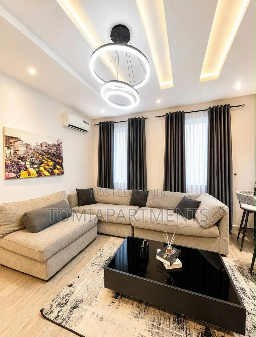 Stunning 1 Bedroom Shortlet With Swimming Pool, Ps5 in Lekki Phase 1 in Lekki Phase 1