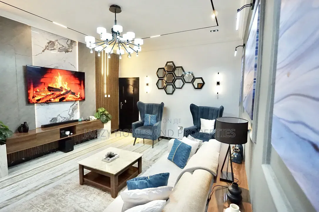 Peaceful Shortlet With Steady Power Supply in Lekki Phase 1