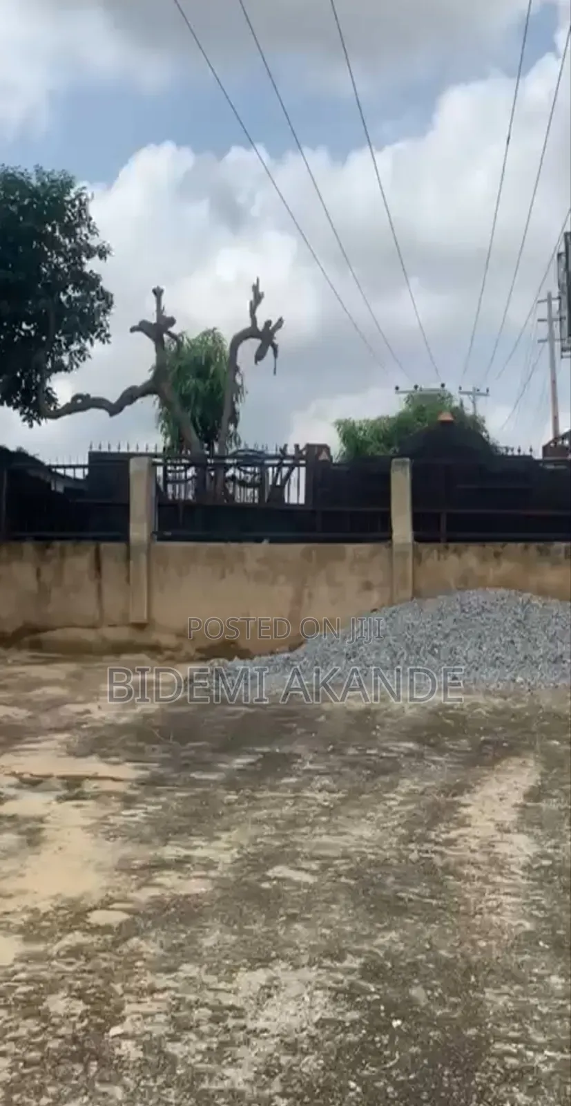 Commercial Warehouse Facing Lagos–Ibadan Expressway, Mowe – ₦300m in Obafemi-Owode