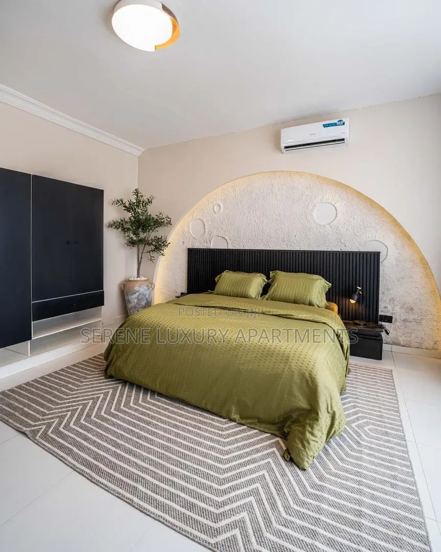 Luxurious One Bedroom Apartment With Swimming Pool in Ikoyi S.W