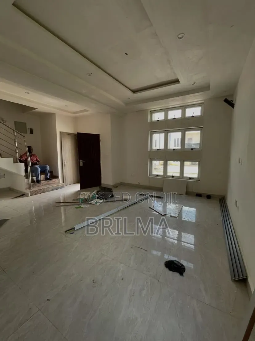4bdrm Duplex in Karsana for sale in Karsana