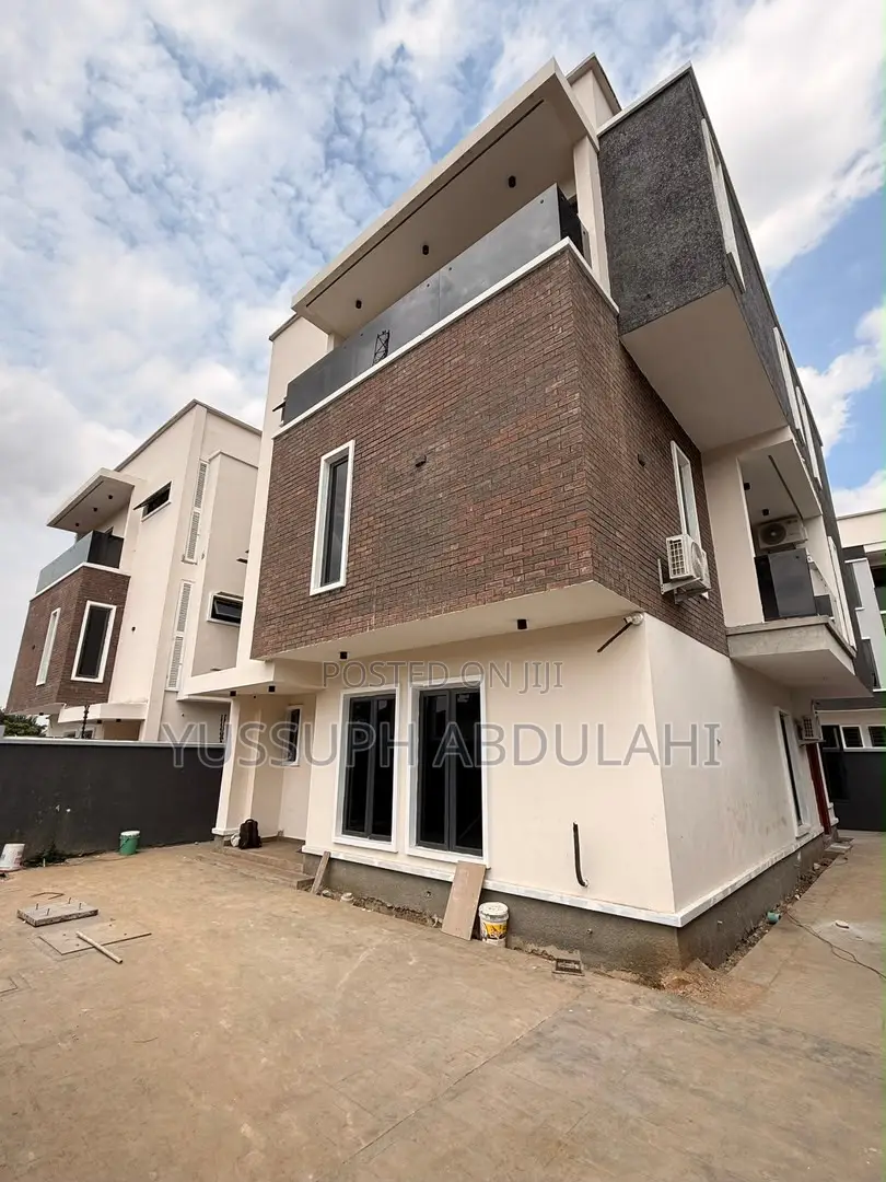 5bdrm Duplex in Opebi for sale in Opebi