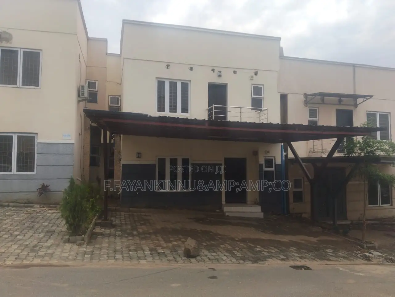 4bdrm Duplex in Brains And Harmers, Life Camp for rent in Life Camp