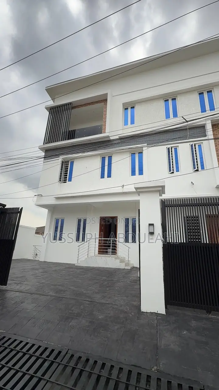 4bdrm Duplex in Ikate, Opebi for sale in Opebi