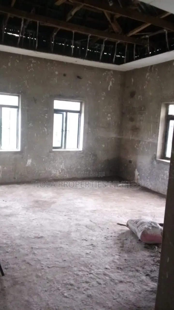 2bdrm Bungalow in People’S Paradise, Sabon Lugbe for sale in Sabon Lugbe