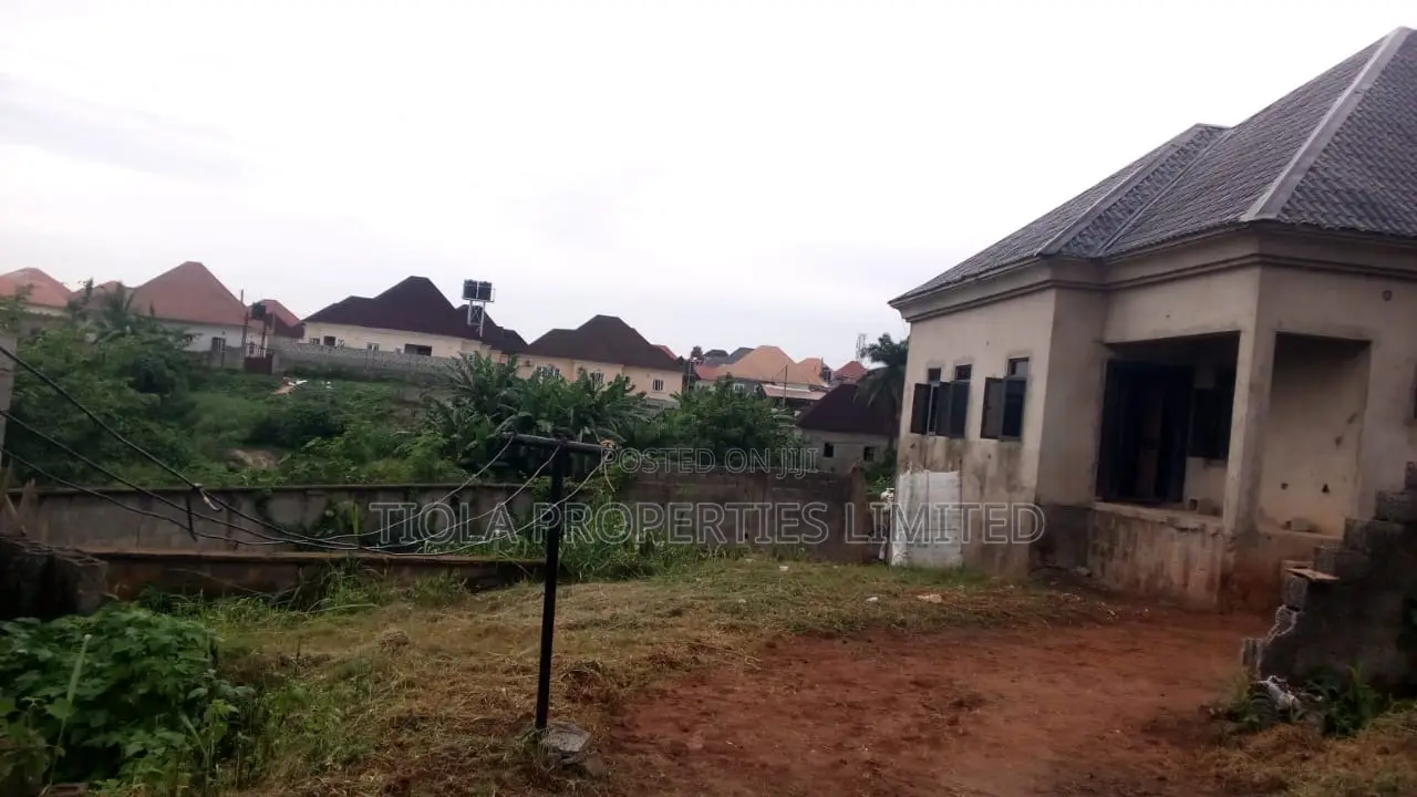 2bdrm Bungalow in People’S Paradise, Sabon Lugbe for sale in Sabon Lugbe