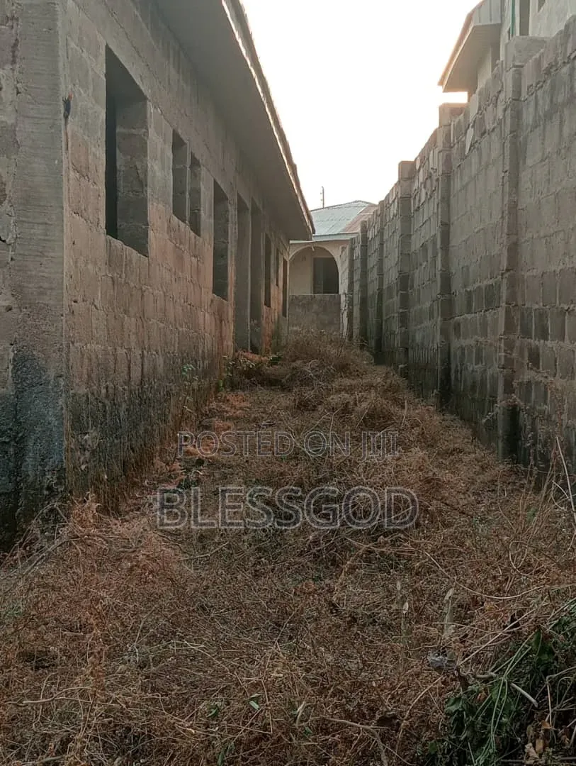 3bdrm House in Olori Saoko-Olokonla for sale in Ona-Ara