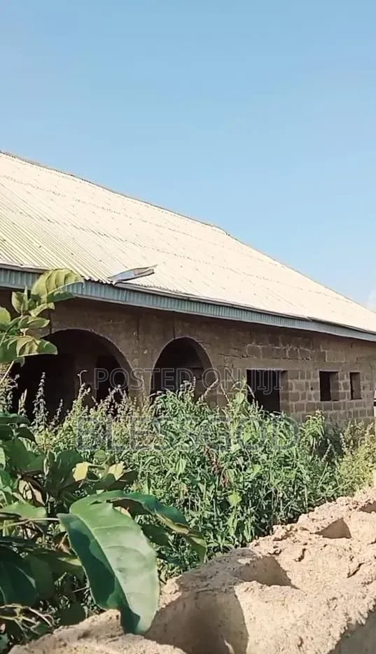 3bdrm House in Olori Saoko-Olokonla for sale in Ona-Ara