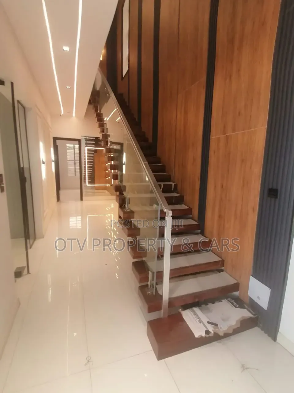 5bdrm Duplex in Lekki Phase 1 for sale in Lekki Phase 1