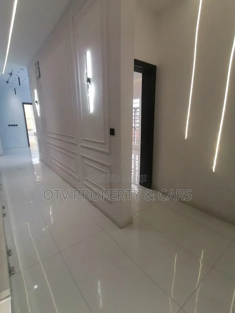5bdrm Duplex in Lekki Phase 1 for sale in Lekki Phase 1
