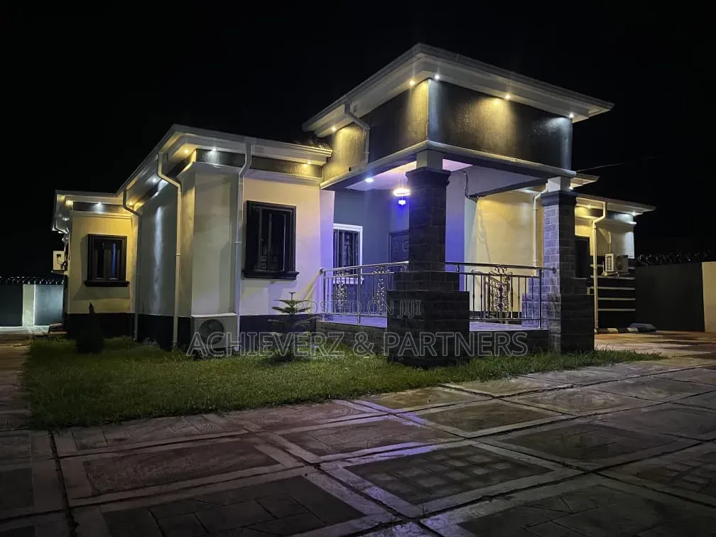 3bdrm Bungalow in Giri for sale in Giri