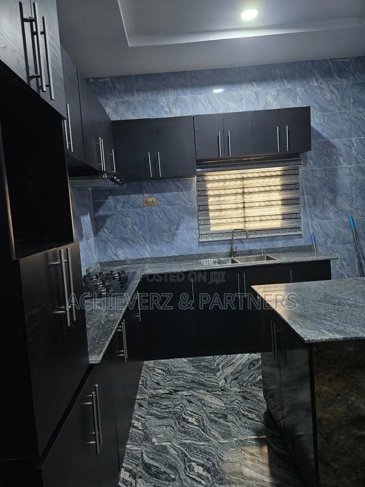3bdrm Bungalow in Giri for sale in Giri