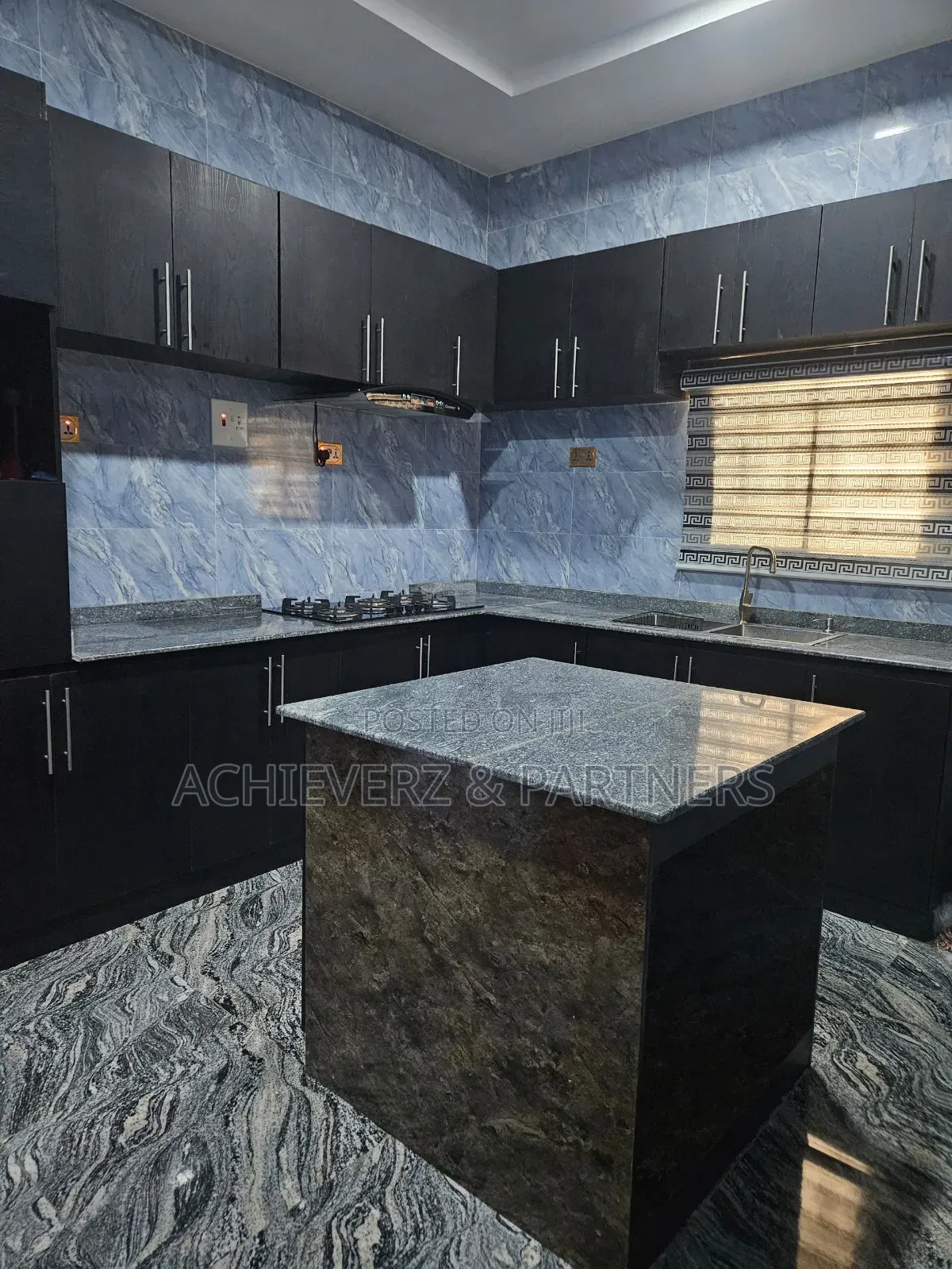 3bdrm Bungalow in Giri for sale in Giri