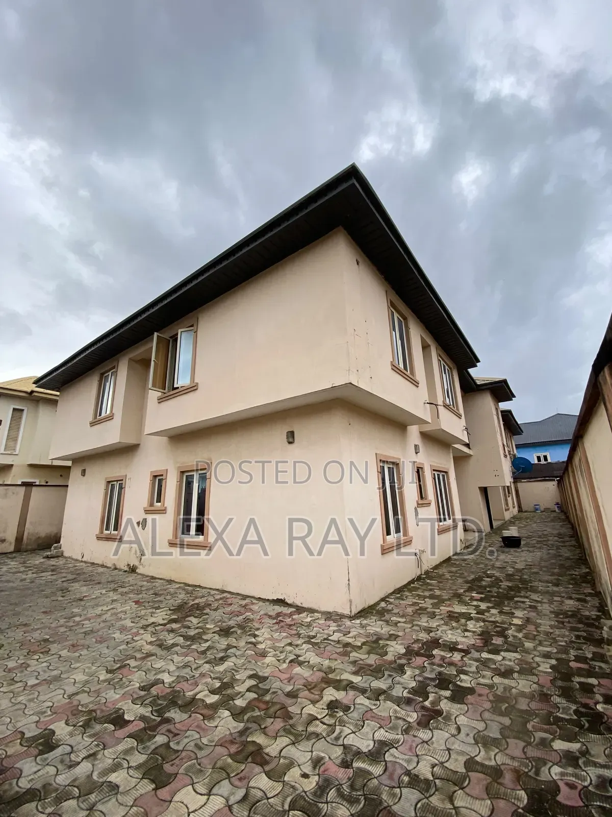 3bdrm Block of Flats in Ikota for rent in Ikota