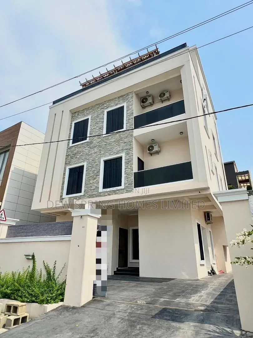 5bdrm Duplex in Lekki Phase 1 for sale in Lekki Phase 1
