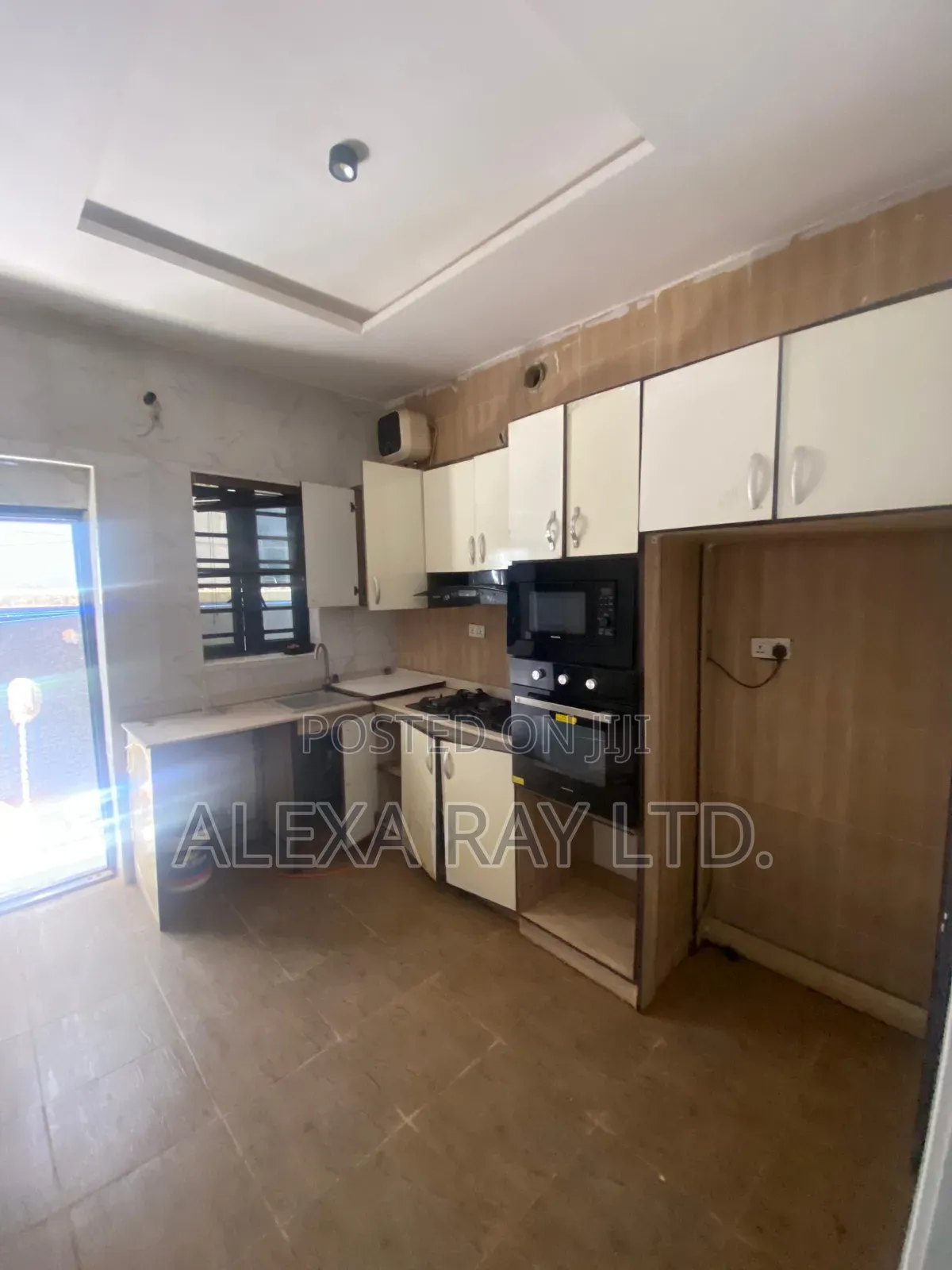 4bdrm Duplex in Ikota for sale in Ikota