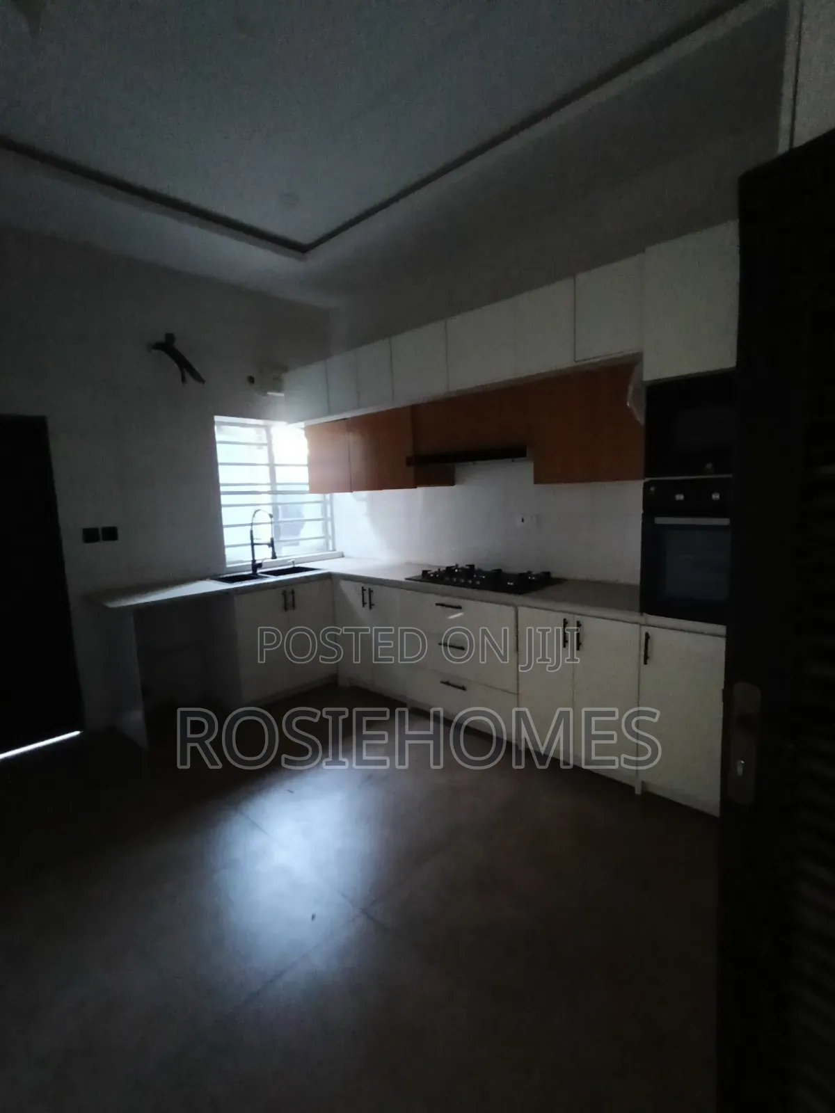 4bdrm Duplex in Mobile Road Ajah for rent in Ado / Ajah