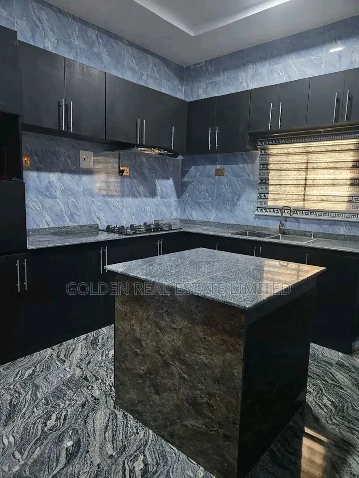 3bdrm Bungalow in Giri for sale in Giri