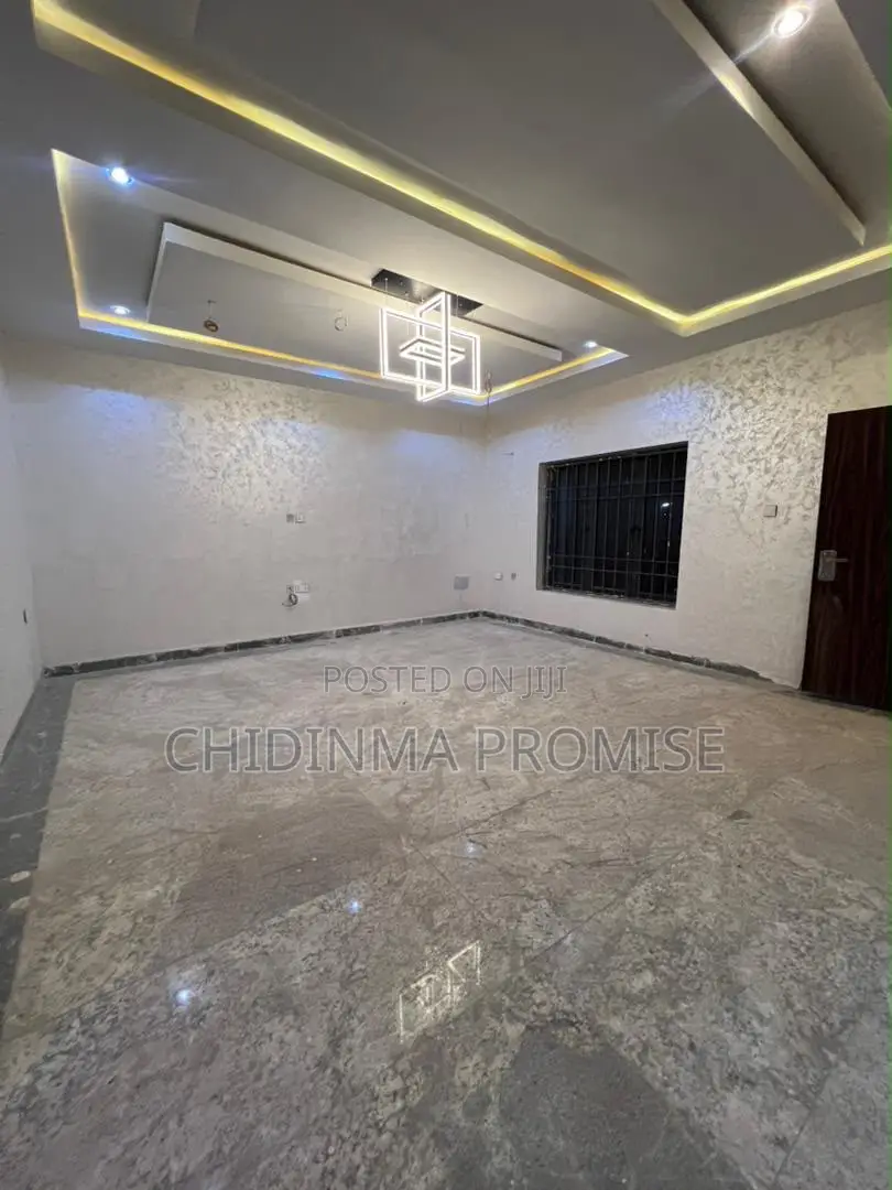 3bdrm Penthouse in Guzape for sale in Guzape District
