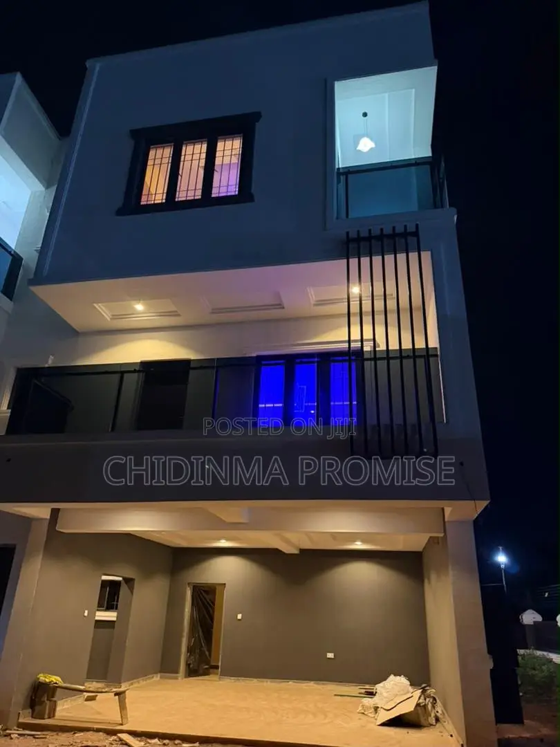 3bdrm Penthouse in Guzape for sale in Guzape District
