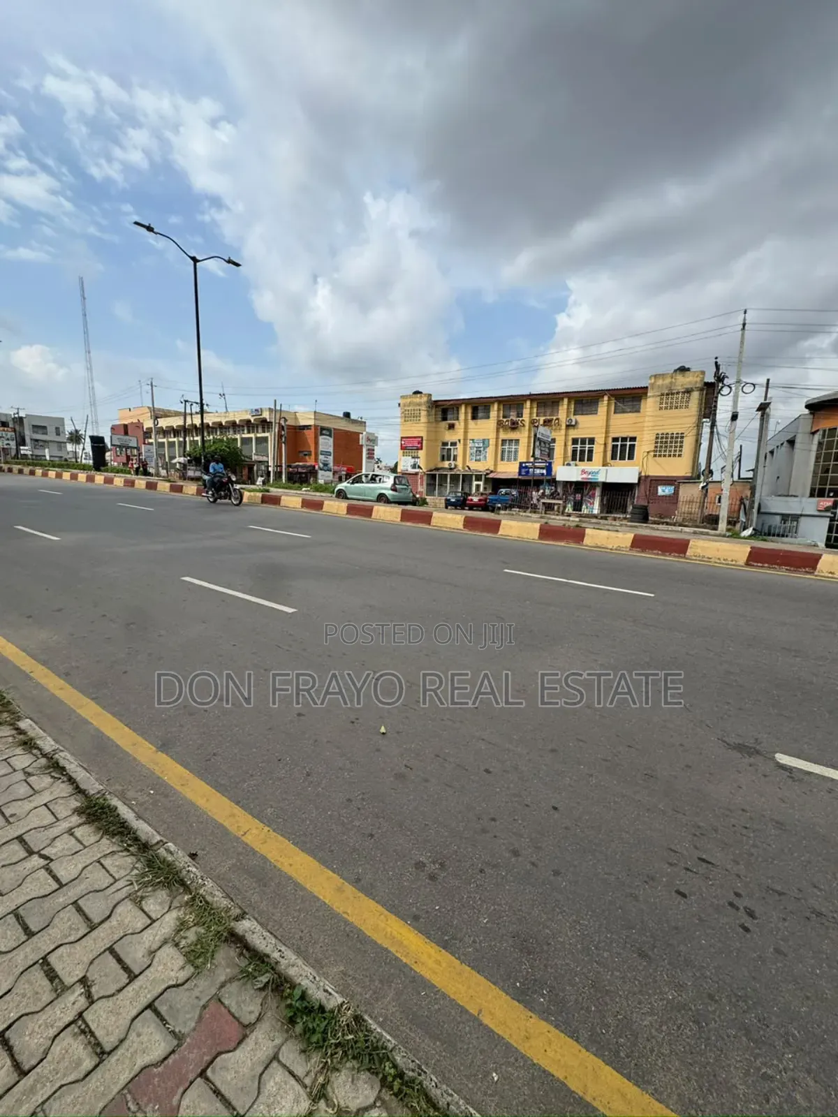 2 Floor Commercial Building for Sale at Bodija Main Road, Ibadan in Bodija