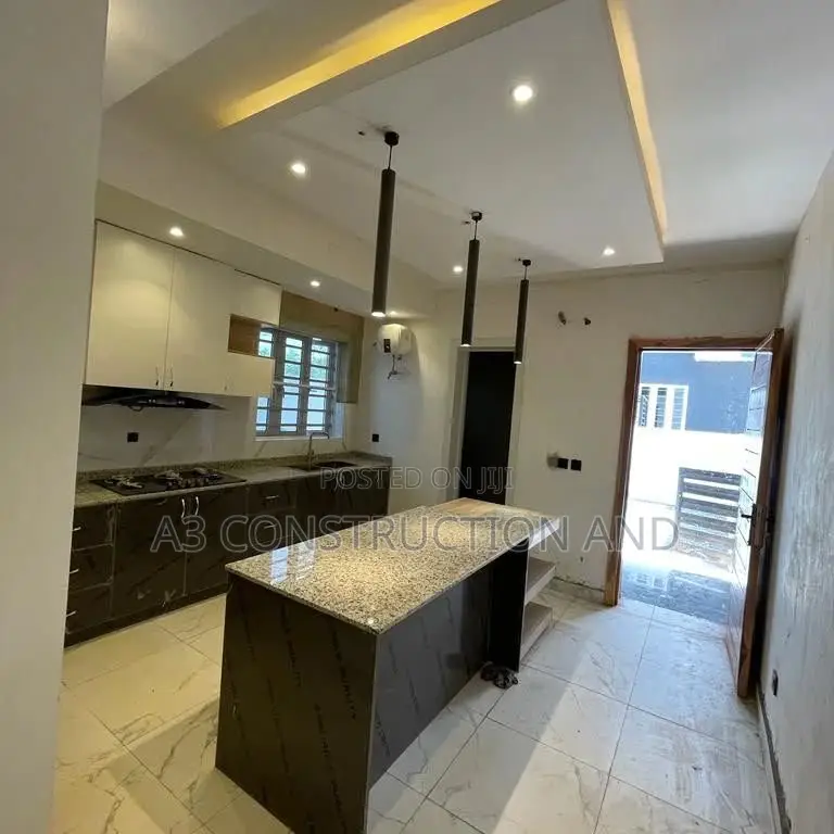 4bdrm Duplex in Carlton Gate Estates, Akobo for rent in Akobo